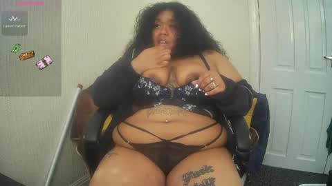 DeeDee online show from April 23, 2026, 1:24 pm