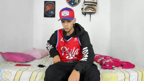 douglas_gallegos online show from December 12, 2024, 1:43 am