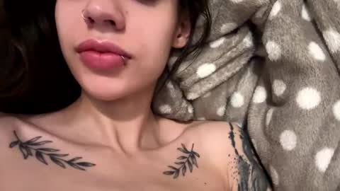 doveinhawaii online show from January 18, 2026, 11:52 pm