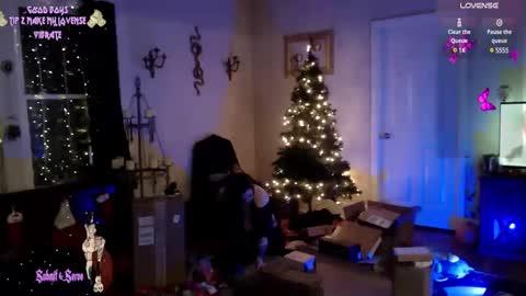 Snapshot of downwiththethiccness chatting on December 24, 2024, 3:38 am DownWithTheThiccness online show from December 24, 2024, 3:38 am