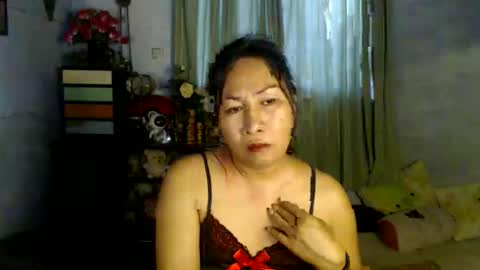 doyouwantme143 online show from June 9, 2026, 7:42 am