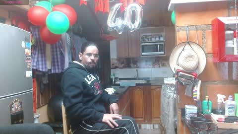 Snapshot of dr_simon84 chatting on December 19, 2024, 8:23 am Dr Simon online show from December 19, 2024, 8:23 am