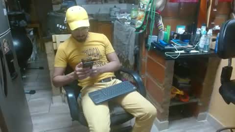 Snapshot of dr_simon84 chatting on January 8, 2025, 2:14 am Dr Simon online show from January 8, 2025, 2:14 am