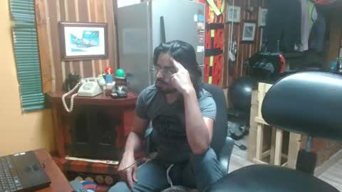 Snapshot of dr_simon84 chatting on January 15, 2025, 5:29 am Dr Simon online show from January 15, 2025, 5:29 am