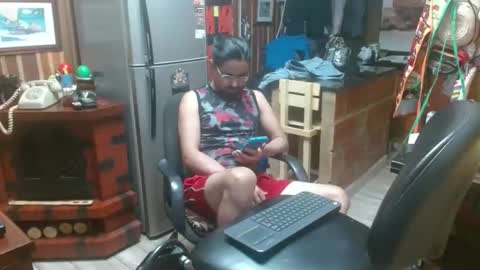 Snapshot of dr_simon84 chatting on January 16, 2025, 3:56 am Dr Simon online show from January 16, 2025, 3:56 am