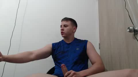 draco_boy2000 online show from January 13, 2026, 9:42 pm