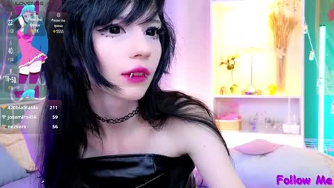 Draculaura online show from December 14, 2024, 3:07 am