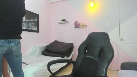 Drake and Zara online show from November 29, 2025, 11:57 am