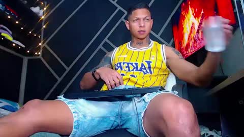 Drake online show from February 13, 2025, 10:33 pm