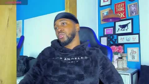 ---Drake--- online show from October 1, 2025, 11:55 pm