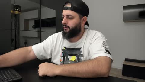 DravenPeak online show from December 3, 2025, 11:47 pm