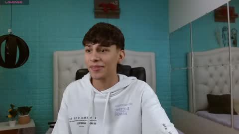 DraxBlade online show from April 18, 2026, 7:58 pm