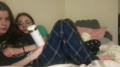 Snapshot of dream1girl_ chatting on January 22, 2025, 8:29 am ur dream girl online show from January 22, 2025, 8:29 am