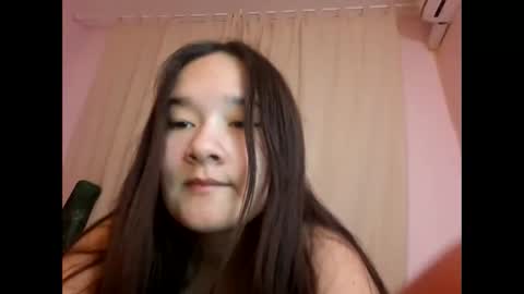 Snapshot of dream_couple_yee chatting on May 26, 2026, 8:27 pm Diane and Diamon online show from May 26, 2026, 8:27 pm