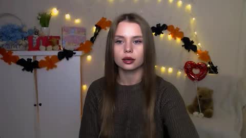 Mari online show from October 19, 2025, 6:36 am