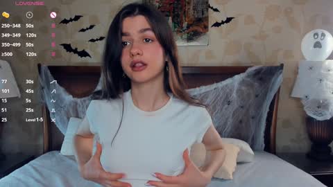 Hi Im Monika Welcome to my room online show from November 1, 2025, 7:43 am