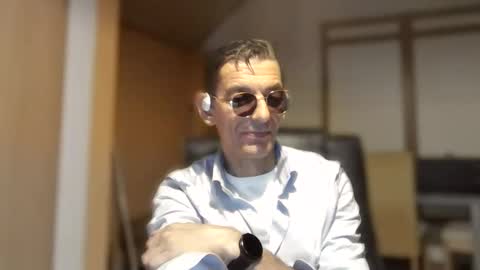 Snapshot of dreambob chatting on October 5, 2025, 10:18 pm Dreambob online show from October 5, 2025, 10:18 pm