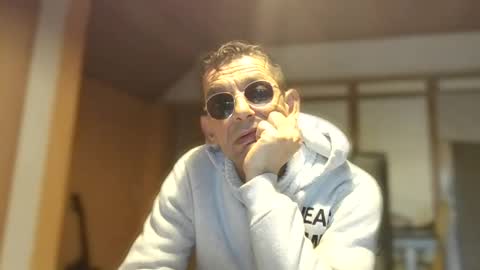 Snapshot of dreambob chatting on December 14, 2025, 12:10 pm Dreambob online show from December 14, 2025, 12:10 pm