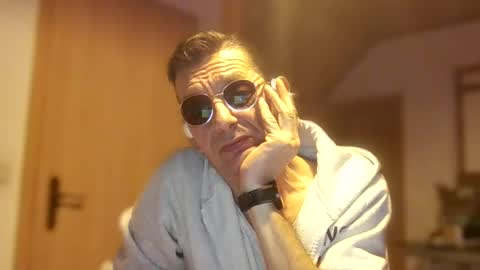 Snapshot of dreambob chatting on February 23, 2026, 11:57 pm Dreambob online show from February 23, 2026, 11:57 pm