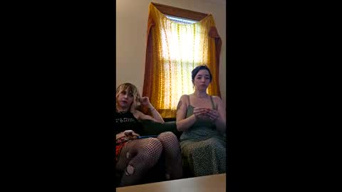 dreamdivyne online show from April 13, 2026, 8:03 pm