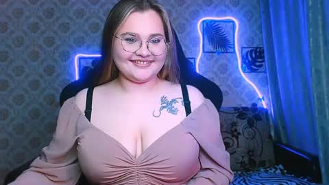 dreamforyoue2 online show from June 10, 2026, 7:24 pm