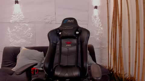 cris online show from February 13, 2025, 3:14 pm