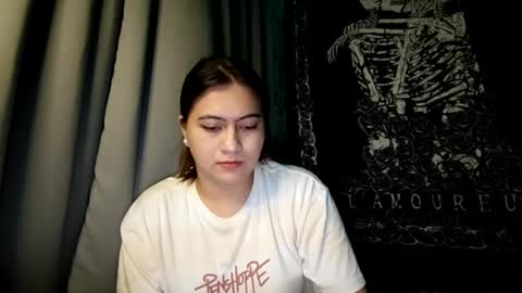 dreamycreamyst online show from January 24, 2025, 2:51 pm