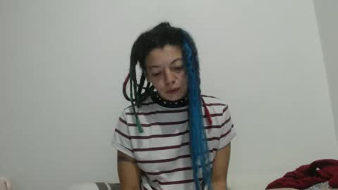 DreamyLatina online show from November 19, 2025, 1:49 am