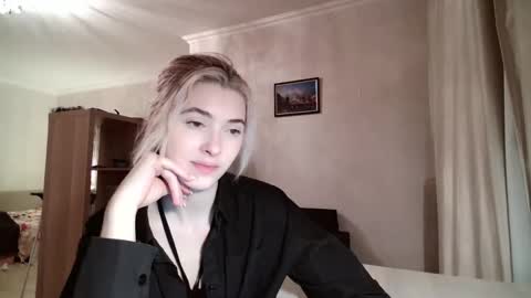 Snapshot of dremazwahlen chatting on February 2, 2026, 3:33 pm Dia online show from February 2, 2026, 3:33 pm