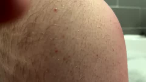 Snapshot of dressedupsissy chatting on December 19, 2025, 9:44 pm dressedupsissy online show from December 19, 2025, 9:44 pm