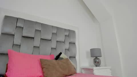 Snapshot of drinklau18 chatting on December 1, 2025, 7:41 pm drinklau18 online show from December 1, 2025, 7:41 pm