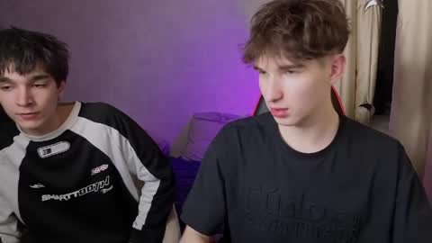 Mark online show from April 23, 2026, 9:39 pm