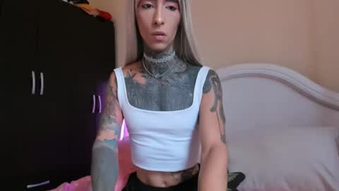 drippyorlove online show from January 27, 2025, 2:35 pm