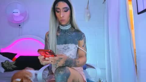 drippyorlove online show from November 11, 2025, 4:07 pm