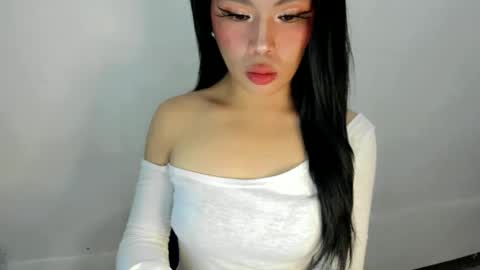 miss. Erika online show from October 24, 2025, 1:07 pm