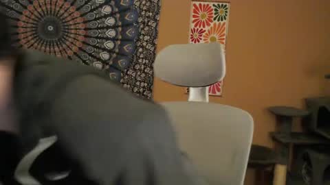 River online show from April 1, 2026, 11:02 pm