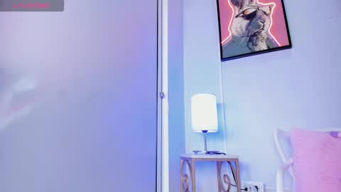 dulce__fiore07 online show from February 9, 2026, 12:20 pm