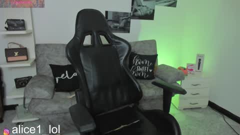  ALICE  online show from January 27, 2025, 1:52 pm