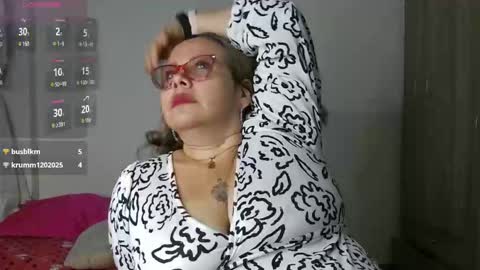 Im Dulce online show from November 30, 2025, 1:42 am