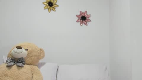 Snapshot of dulce_roberts_ chatting on December 17, 2024, 1:27 pm Dulce  online show from December 17, 2024, 1:27 pm