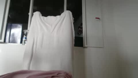 Snapshot of dulceisabellax chatting on March 7, 2025, 6:33 pm dulceisabellax online show from March 7, 2025, 6:33 pm