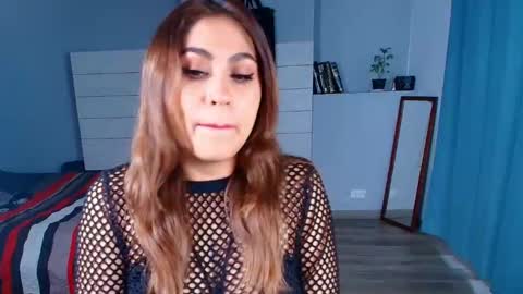 Snapshot of dulcejanedow chatting on November 4, 2025, 3:11 pm JannyDow online show from November 4, 2025, 3:11 pm