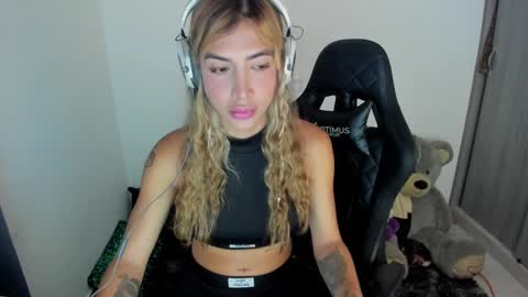 Snapshot of dulcekim_dj chatting on February 7, 2025, 1:58 am dulcekim_dj online show from February 7, 2025, 1:58 am