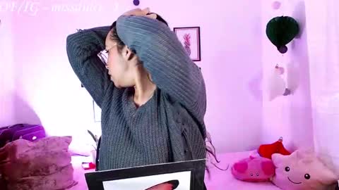 Dulce online show from January 9, 2026, 3:09 am