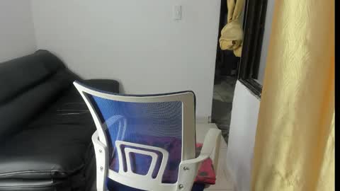 Snapshot of dulcemilf_ chatting on February 23, 2025, 3:24 am Dulce  online show from February 23, 2025, 3:24 am