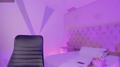 dulceprince1 online show from April 18, 2026, 11:58 am