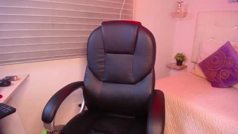 Dulce Rose online show from February 24, 2025, 11:52 pm