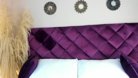 dulcevela online show from March 7, 2025, 4:02 am