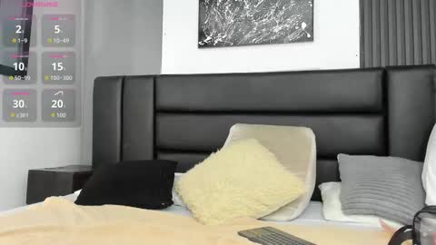 Snapshot of duolust chatting on October 23, 2025, 11:42 am Thomas and Noah online show from October 23, 2025, 11:42 am