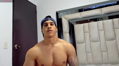 duran_dhikol1 online show from January 26, 2025, 5:23 am